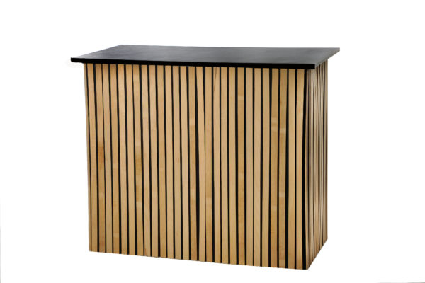 COUNTER W/ WOODEN SLATS