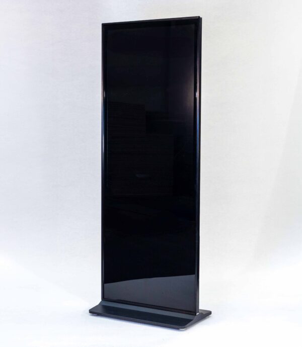 FRITTSTÅENDE LED DISPLAY M/ TOUCH SKJERM