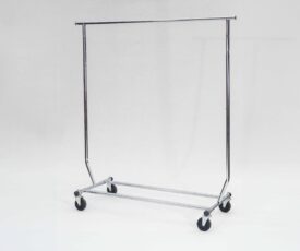 Garderobestativ m/ 30 hengere