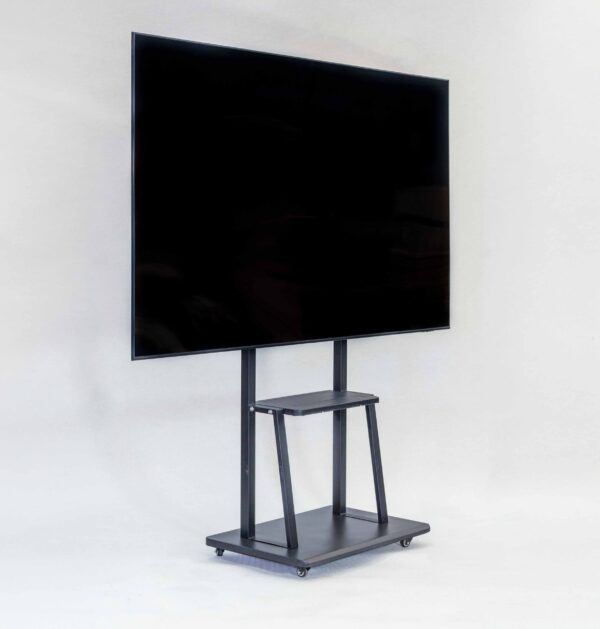 85" TV PÅ STATIV