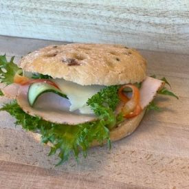 Olivenbrød - kylling, chillimango majones