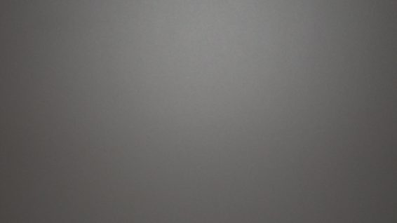 GRÅ VEGG - 1M.